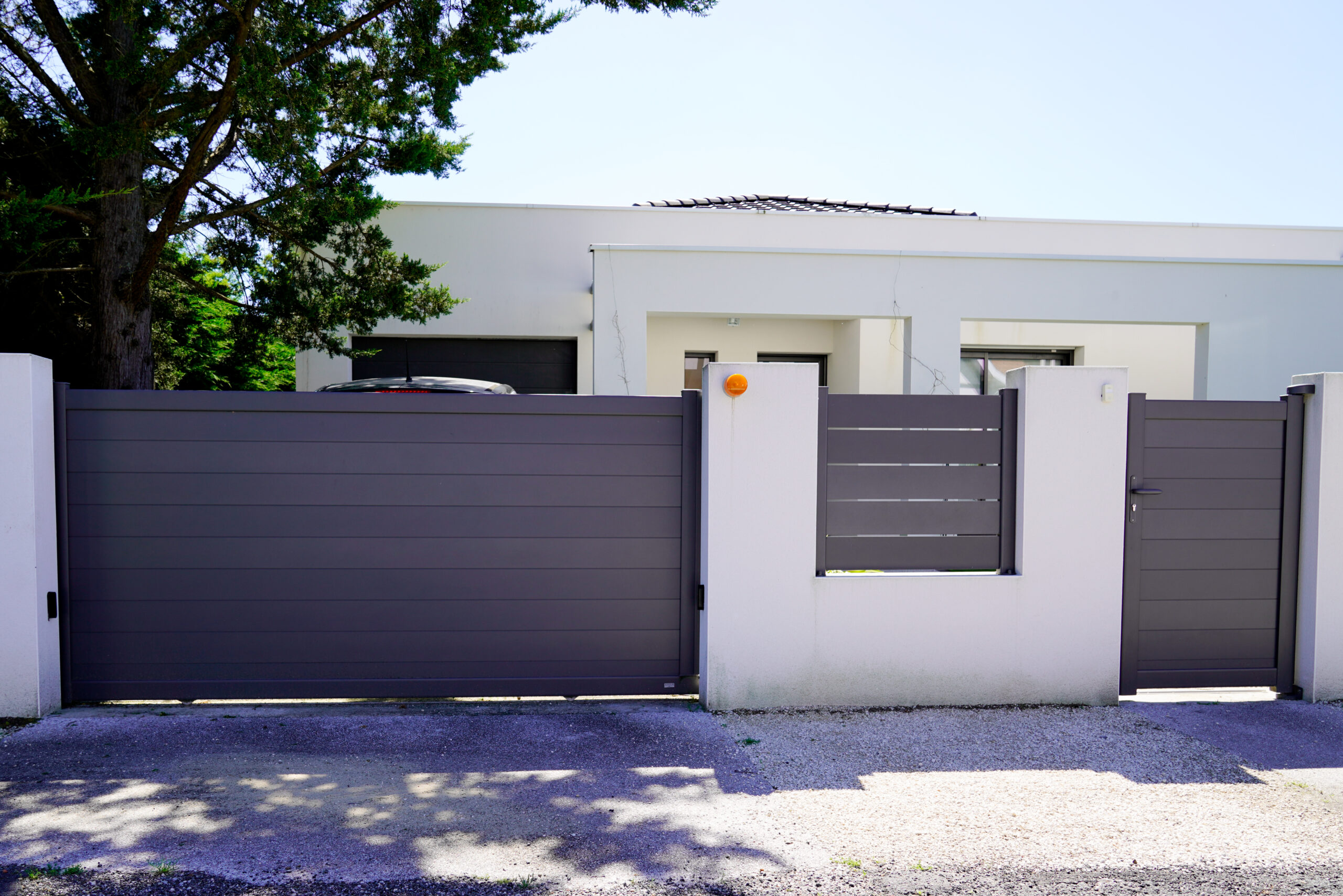 Aluminum modern home green grey gate portal of suburb door house Miroiterie Bassin d'Arcachon
